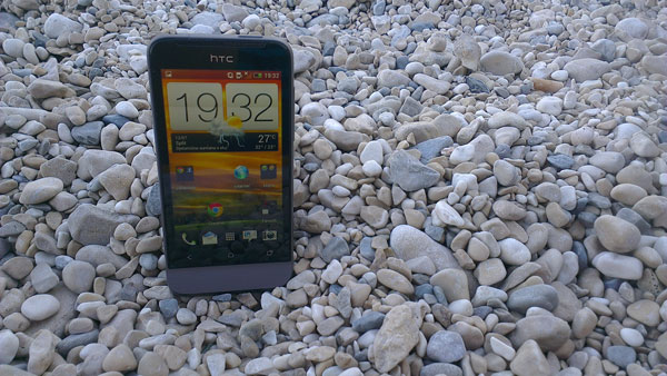 HTC One V recenzija HTC One V recenzija