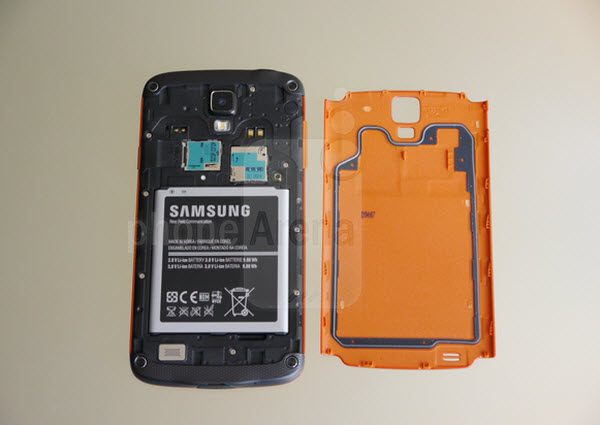 Galaxy S4 active izmjenjiva baterija Galaxy S4 active izmjenjiva baterija