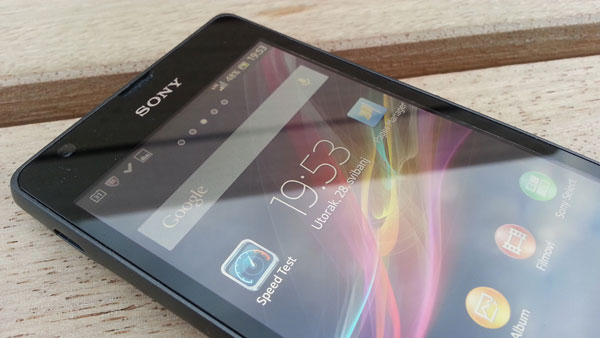 Sony-Xperia-SP-recenzija-zaslon Sony-Xperia-SP-recenzija-zaslon