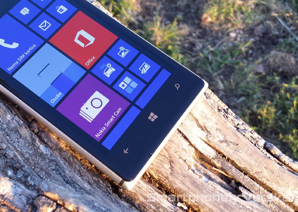Windows Phone tipke se sele na zaslon Windows Phone tipke se sele na zaslon
