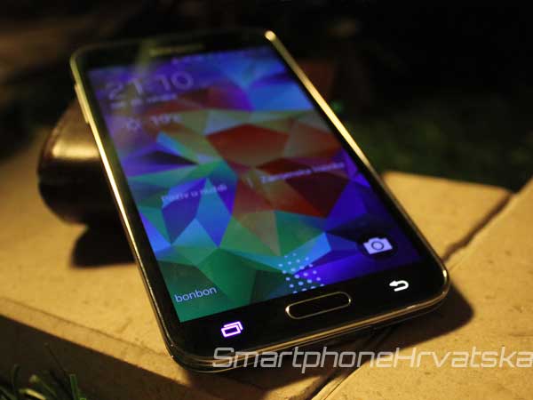 Galaxy S5 zaslon