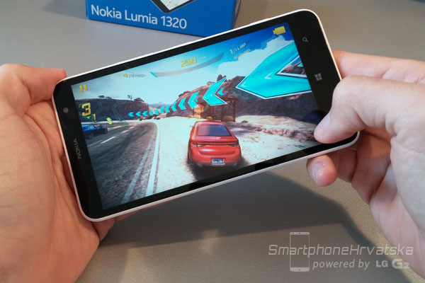 NOKIA LUMIA 1320 PERFORMANSE