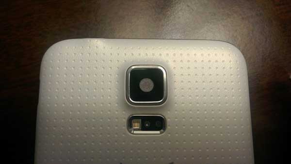 Galaxy s5 prodor vode (2)