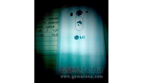 LG G3 fotka stražnjih tipki i kamere