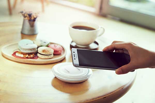 Samsung-Galaxy-S6-edge-official-images
