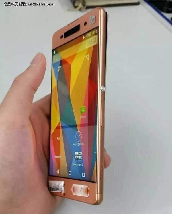 Sony Xperia C6 (2)