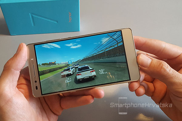 HONOR 7 RECENZIJA