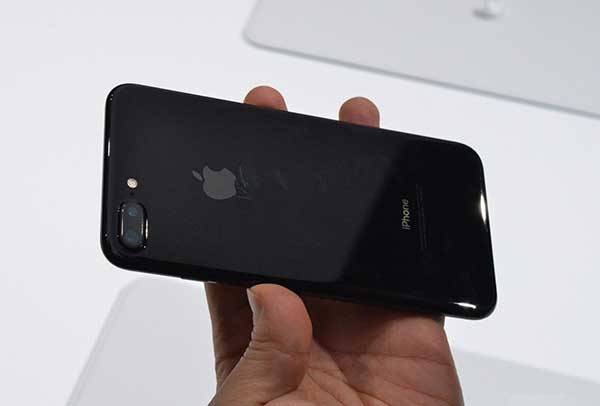 iphone-7-plus-rastavljen-na-djelove
