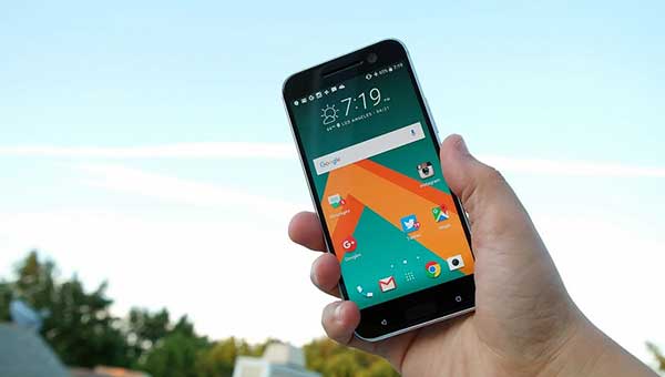 HTC zanijekao navodnu prodaju smartphone biznisa