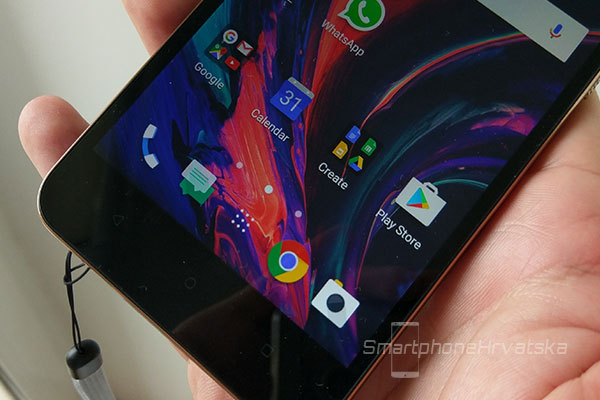 HTC Desire 10 Lifestyle recenzija