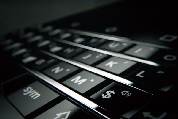 Novi QWERTY BlackBerry u kratkom video teaseru Novi QWERTY BlackBerry u kratkom video teaseru