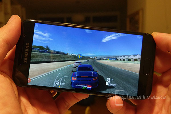 galaxy a3 2017 recenzija