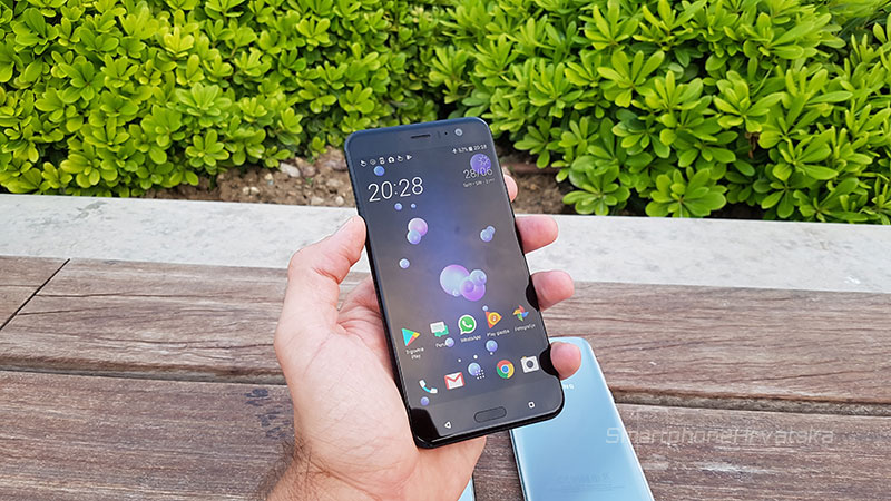 HTC U11 recenzija