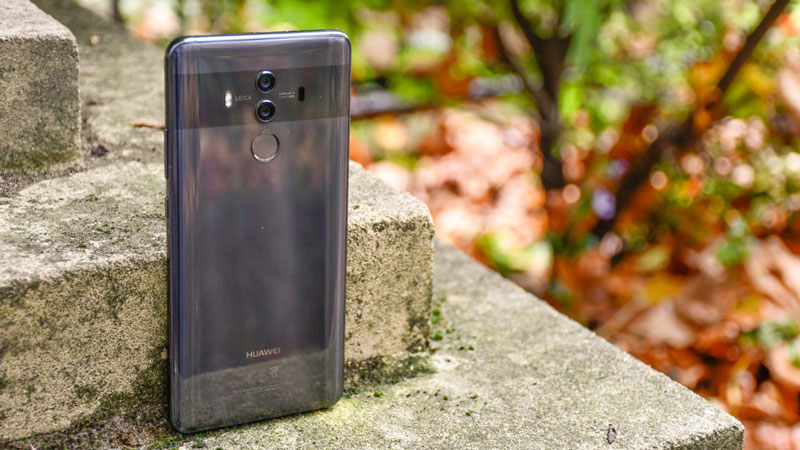 Huawei Mate 20 Pro sa zakrivljenim OLED zaslonom i in display čitačem otisaka