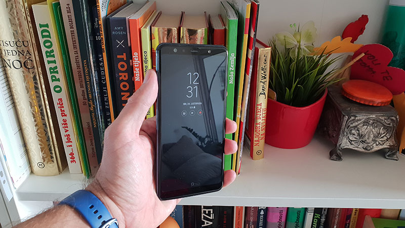 galaxy a7 2018 recenzija