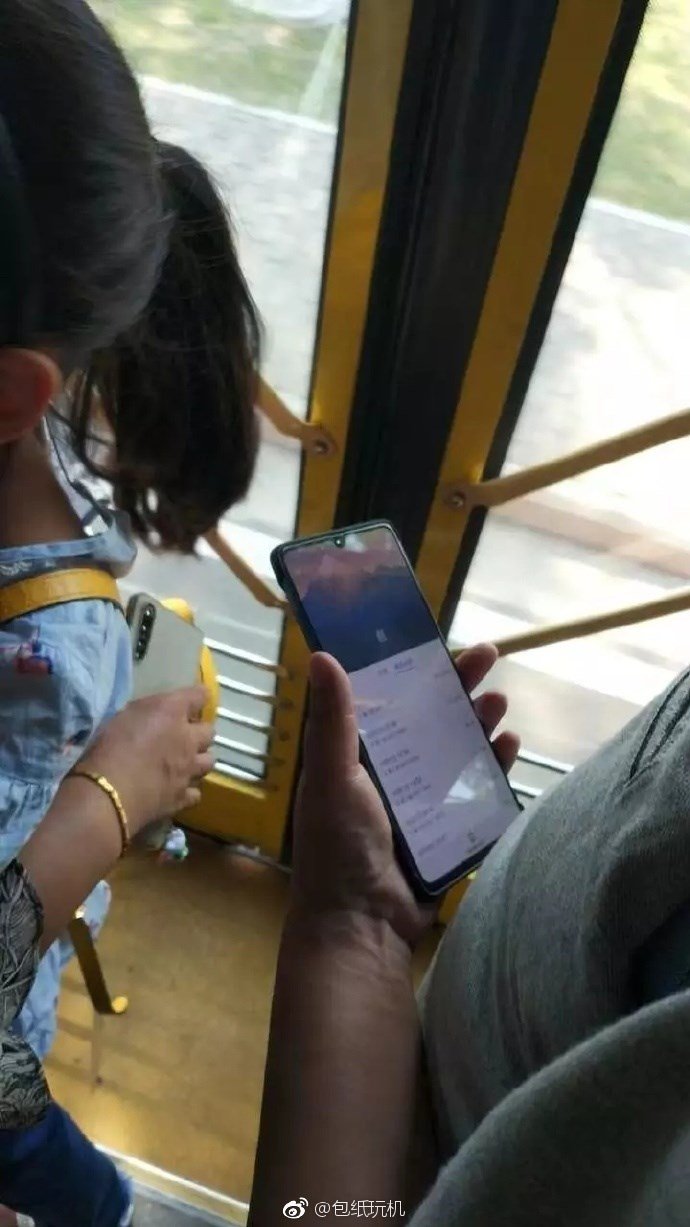 gamerski huawei mate 20x na fotkama uživo