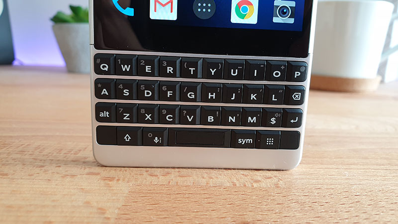BlackBerry Key2 Recenzija