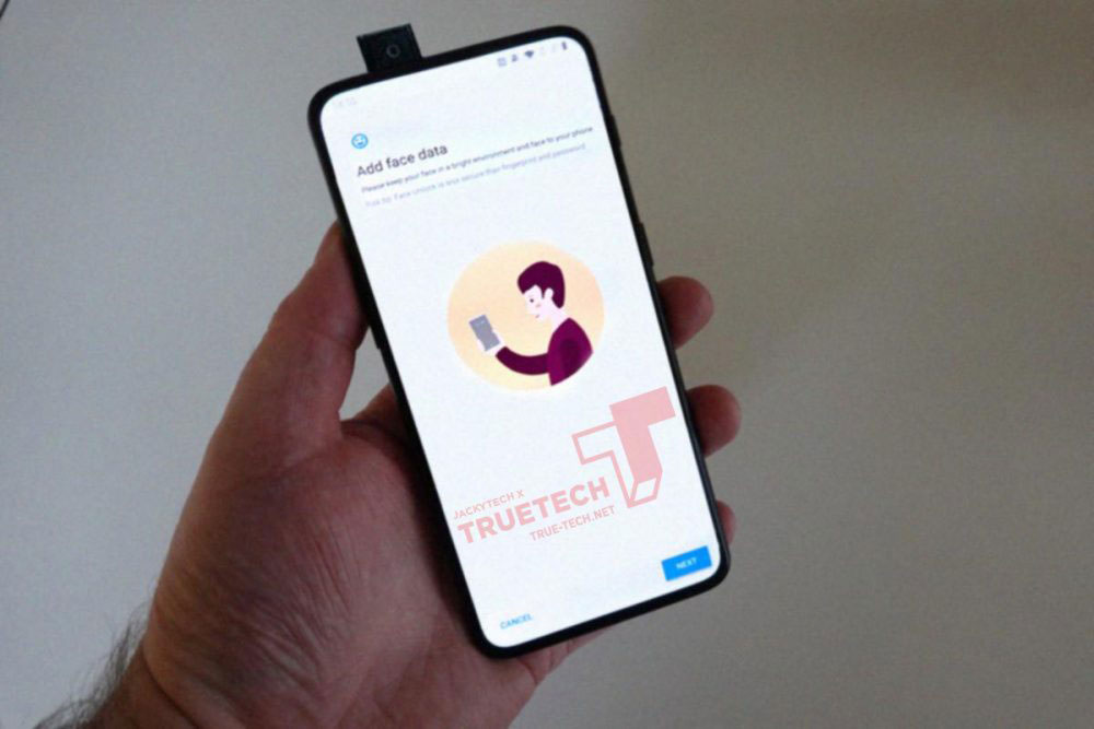 OnePlus 7 svoju iskočnu selfie kameru potvrdio i fotkom uživo