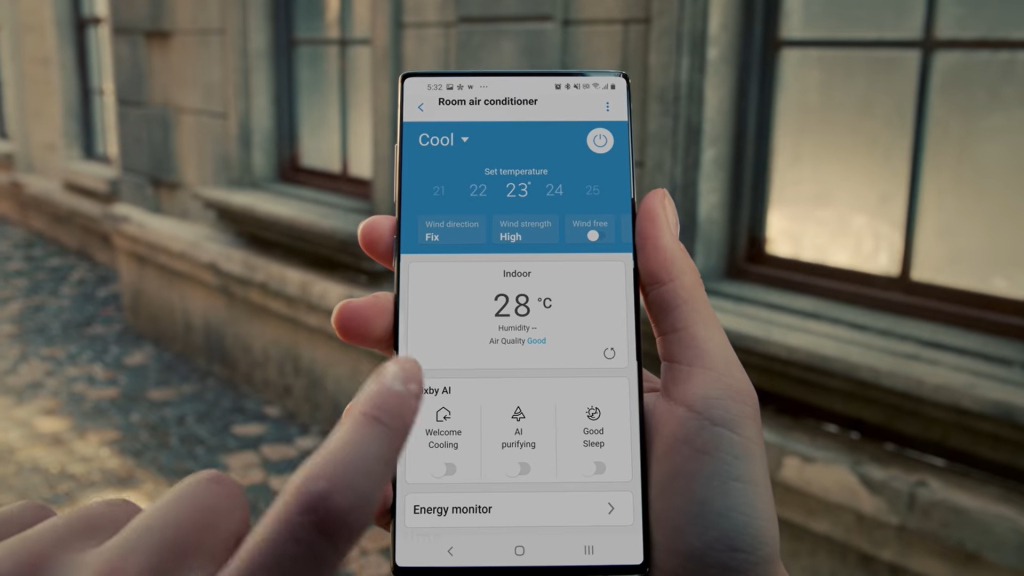 Je li ovo Samsung slučajno otkrio novi telefon sa zaslonom od ruba do ruba?