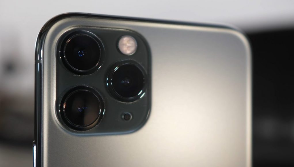 iPhone 12 skuplji, bez punjača i slušalica, a izgledno i s manjom baterijom