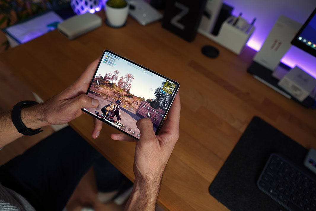 SAMSUNG GALAXY Z FOLD3