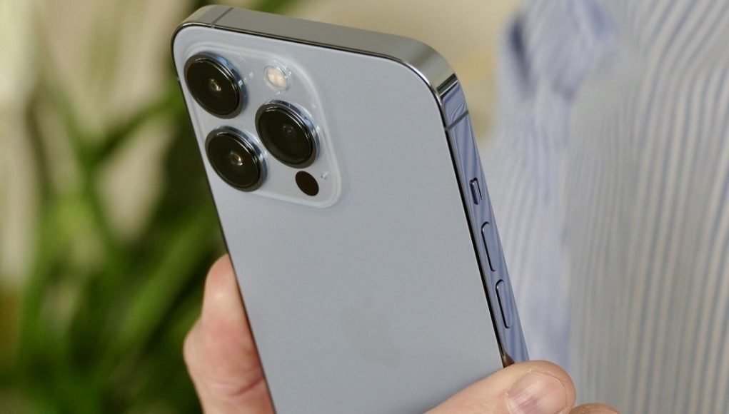 iPhone će dobiti periskopsku telefoto kameru ali tek dogodine
