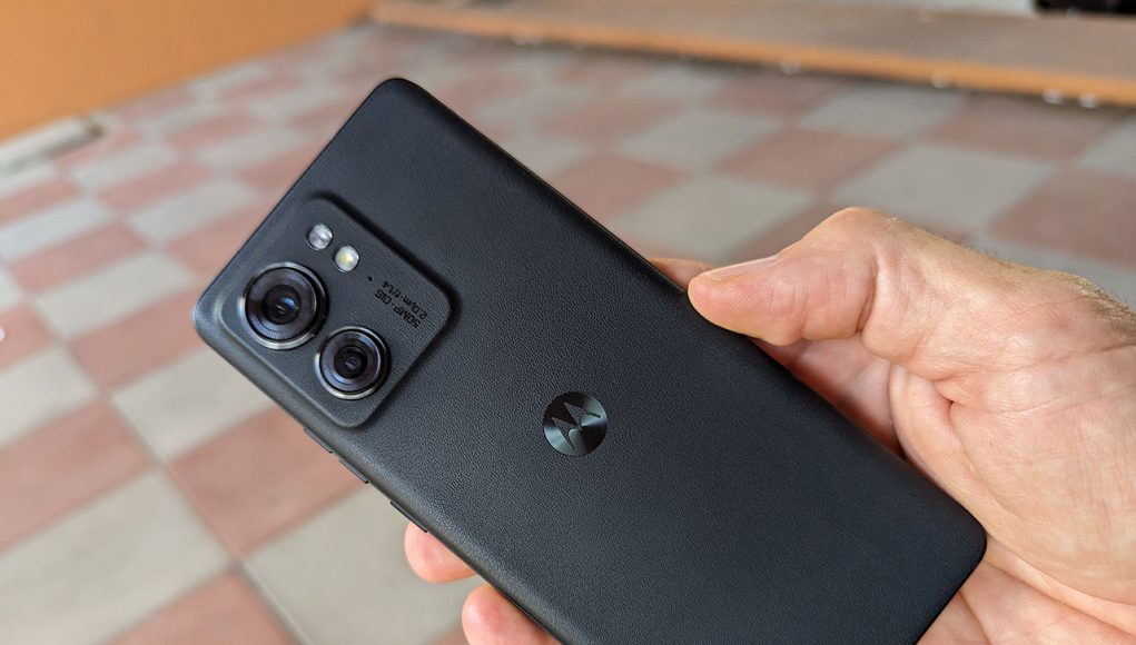 motorola edge 40 recenzija