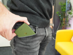 Recenzija: Motorola Razr 50 Ultra