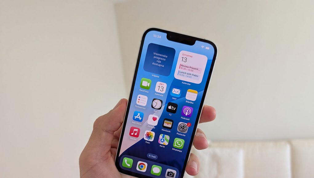 iphone 16e recenzija2