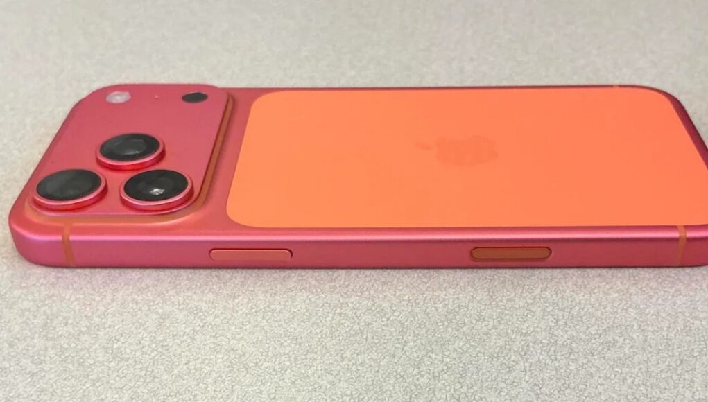 Novi iPhone pod UV napadom: boja nestaje, Apple šuti Novi iPhone pod UV napadom: boja nestaje, Apple šuti