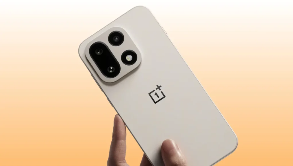 OnePlus otkrio kad i u čijem društvu stiže OnePlus 15