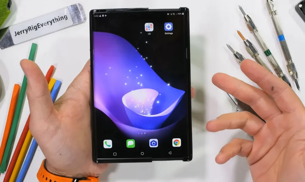 LG Rollable jerryrigeverything